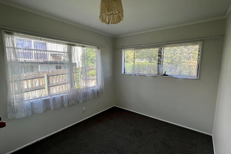 Photo of property in 2/107 Lake Road, Northcote, Auckland, 0627