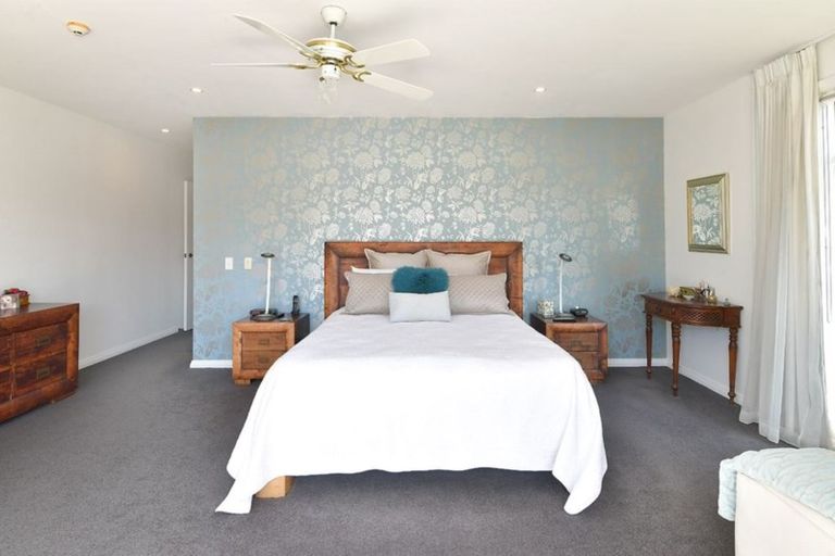 Photo of property in 128 Harbour Village Drive, Gulf Harbour, Whangaparaoa, 0930