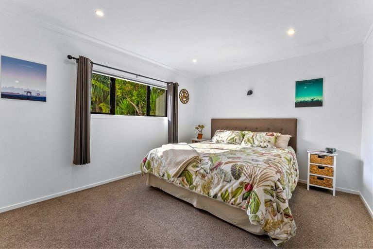 Photo of property in 39 Sherwood Avenue, Te Atatu South, Auckland, 0610