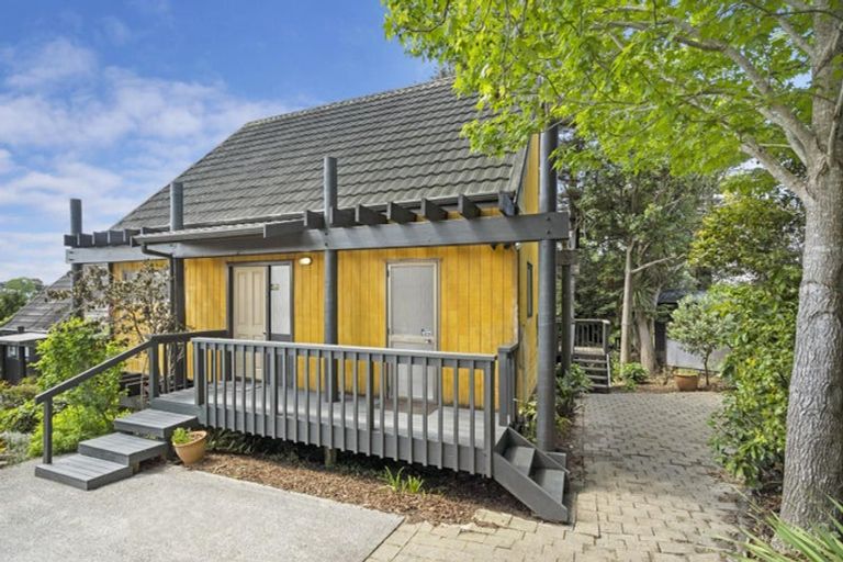 Photo of property in 1/49 Park Rise, Campbells Bay, Auckland, 0630