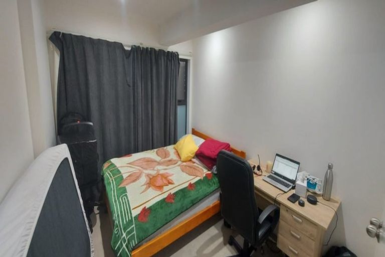 Photo of property in 20c Kohekohe Street, New Lynn, Auckland, 0600