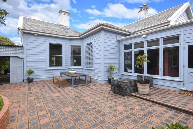 Photo of property in 10 Heriot Row, Dunedin Central, Dunedin, 9016