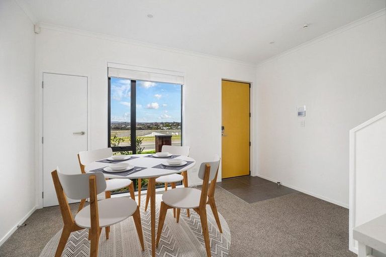 Photo of property in 4/1 Scott Road, Hobsonville, Auckland, 0616