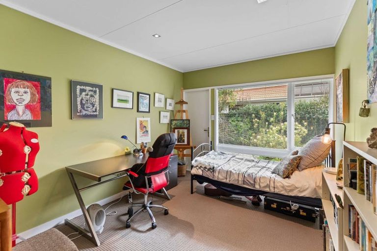 Photo of property in 42 Ihaka Street, Hokowhitu, Palmerston North, 4410