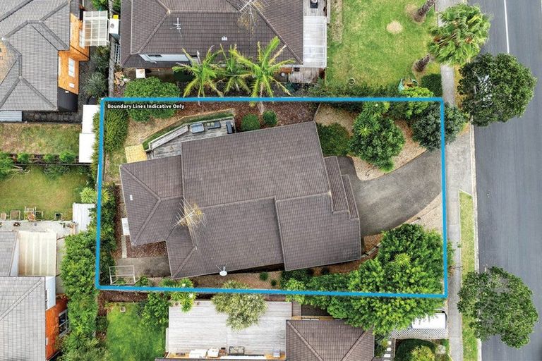 Photo of property in 12 Jelas Road, Red Beach, 0932