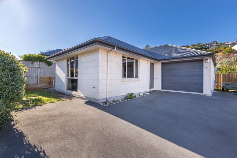 Photo of property in 110 Centaurus Road, Huntsbury, Christchurch, 8022