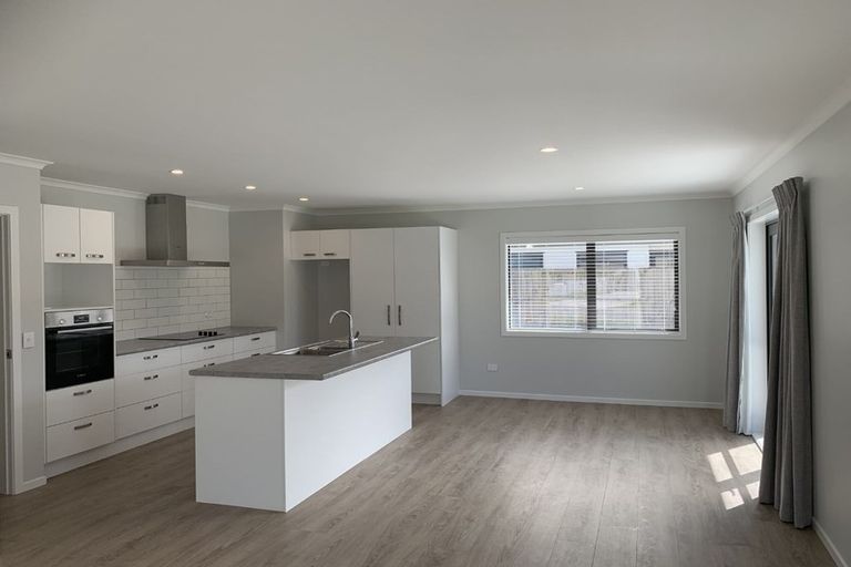 Photo of property in 4 Kingi Te Ahoaho Place, Otaki, 5512