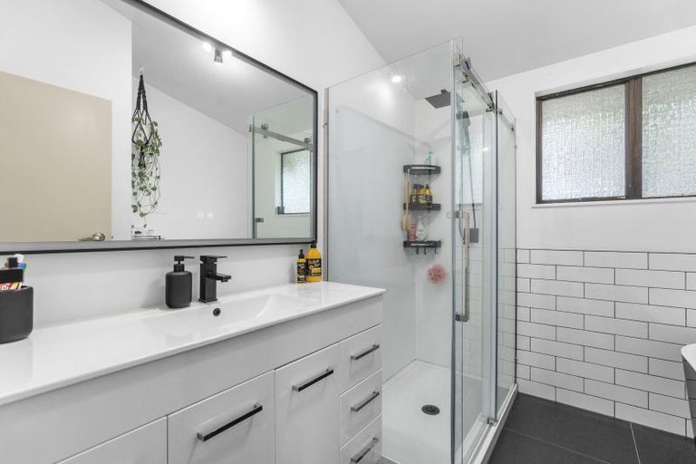 Photo of property in 14 Cumberland Crescent, Welcome Bay, Tauranga, 3112