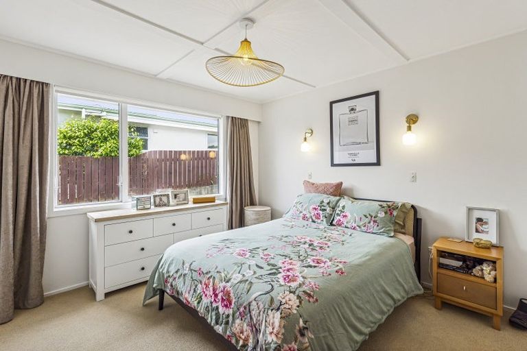 Photo of property in 66 Gray Avenue, Paraparaumu Beach, Paraparaumu, 5032