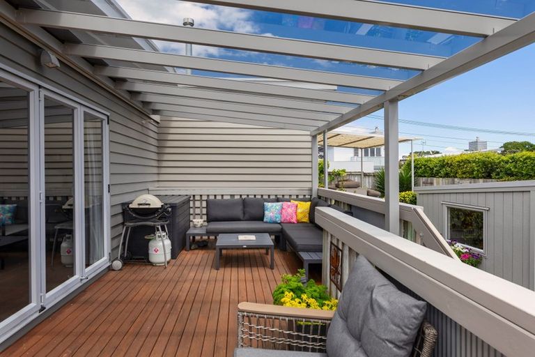 Photo of property in 18a School Road, Morningside, Auckland, 1021