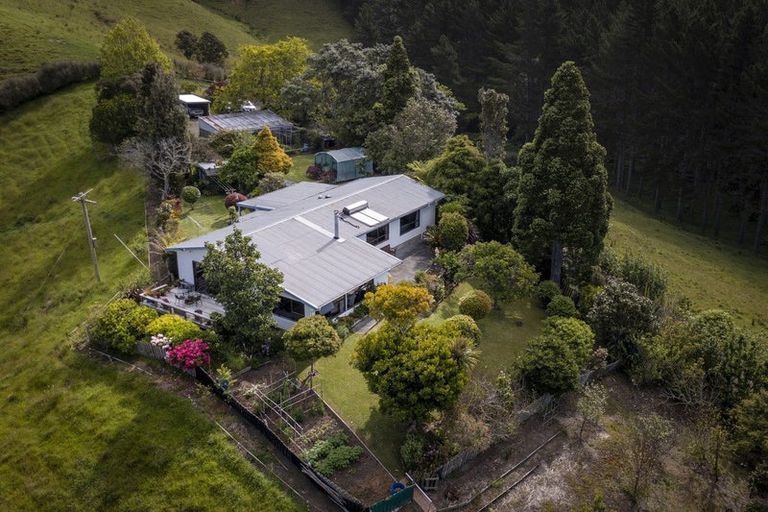 Photo of property in 29 School Of Mines Lane, Kuaotunu, Whitianga, 3592