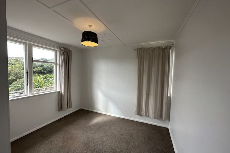 Photo of property in 33 Leicester Street, Cannons Creek, Porirua, 5024