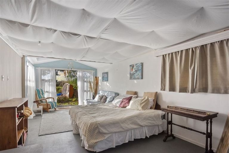 Photo of property in 100 Tangaroa Road, Whangamata, 3620