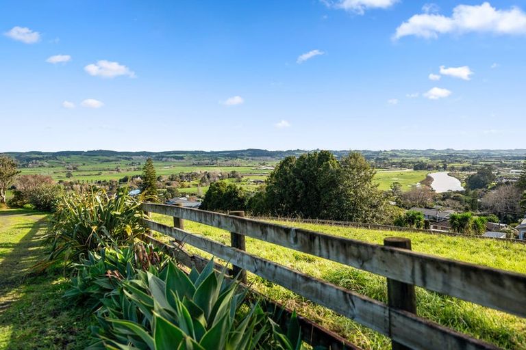 Photo of property in 70 Wishart Road, Helensville, 0800