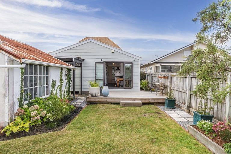 Photo of property in 43a Kauri Street, Miramar, Wellington, 6022