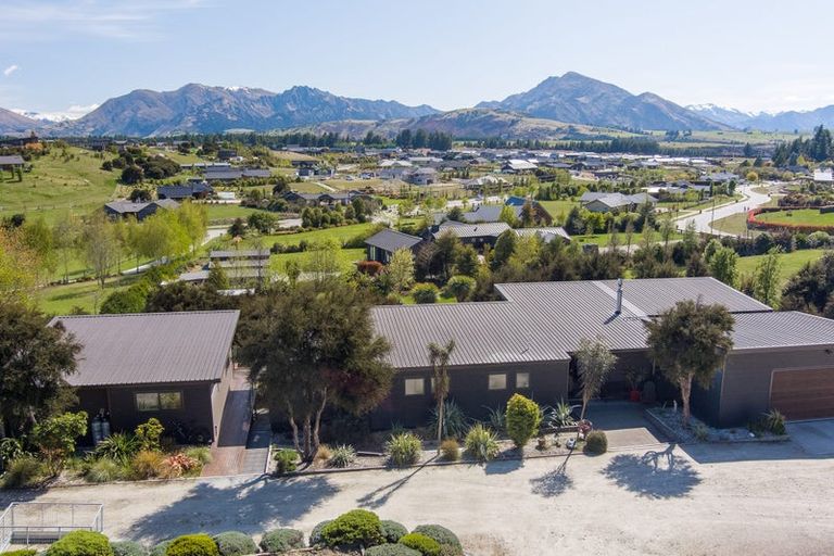 Photo of property in 16 Hidden Hills Drive, Wanaka, 9305