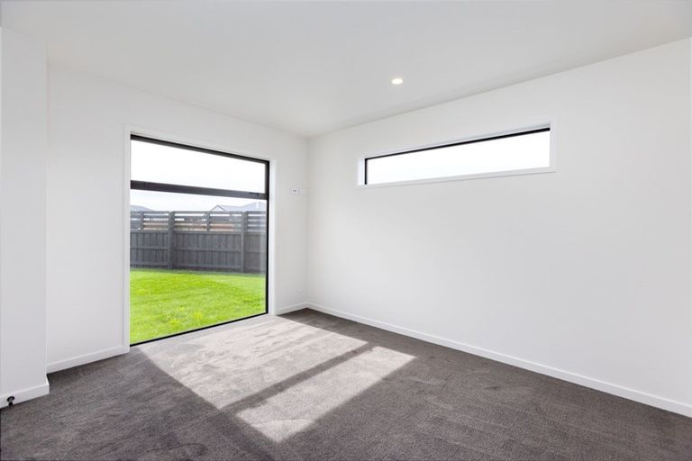 Photo of property in 28 Angus Place, Rangiora, 7400