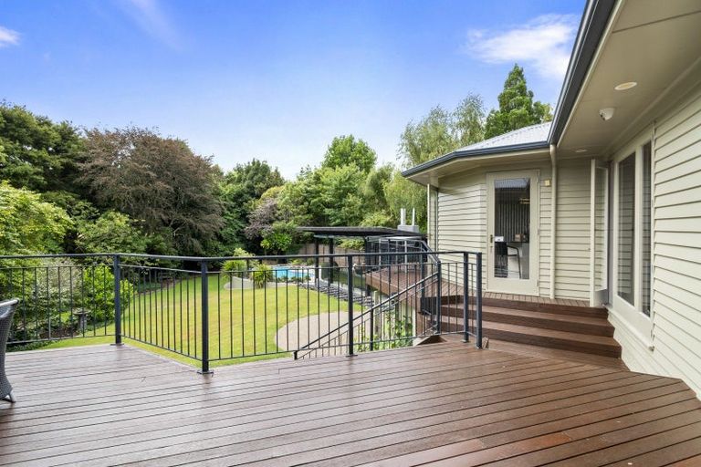 Photo of property in 19 Cremorne Avenue, Hokowhitu, Palmerston North, 4410