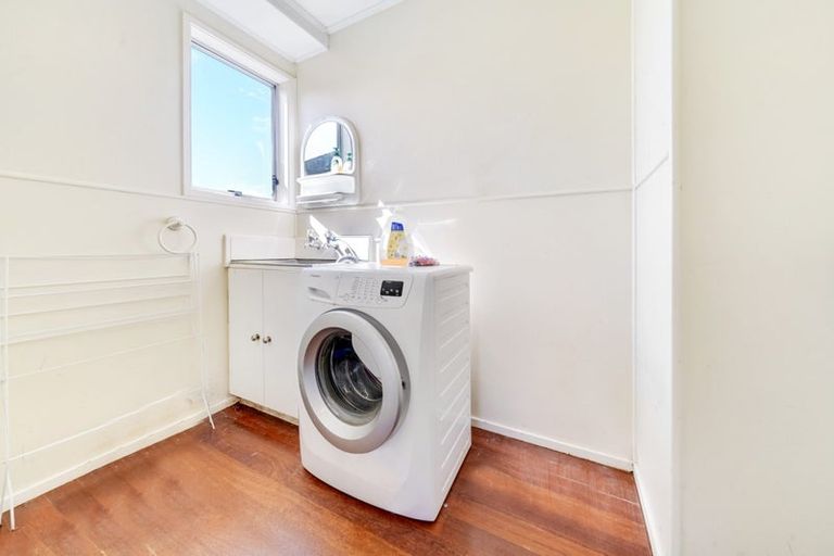 Photo of property in 2 Lipton Grove, Opaheke, Papakura, 2113