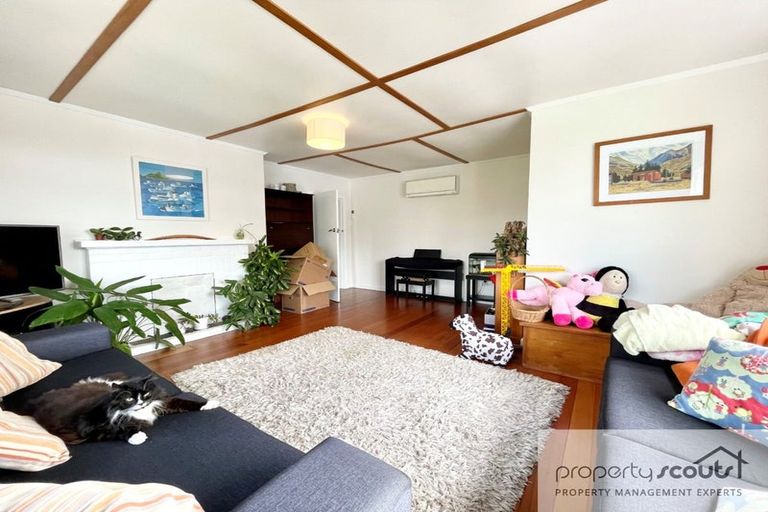 Photo of property in 10 Moana Crescent, Blagdon, New Plymouth, 4310
