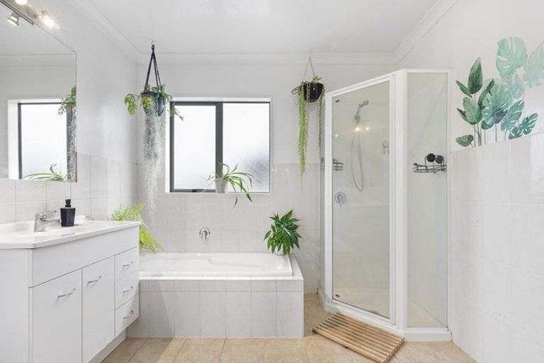 Photo of property in 61a Kayes Road, Pukekohe, 2120