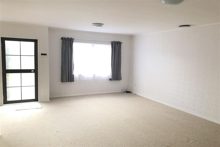 Photo of property in 4/116 Titirangi Road, New Lynn, Auckland, 0600