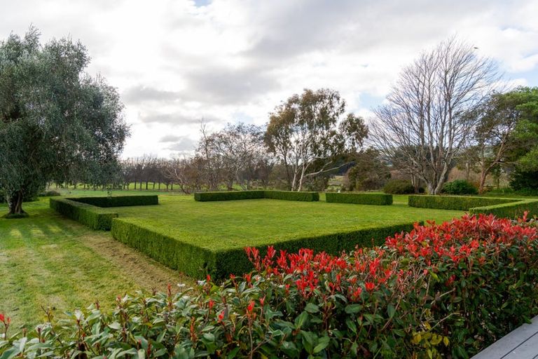 Photo of property in Gladstone Road, Gladstone, 5884