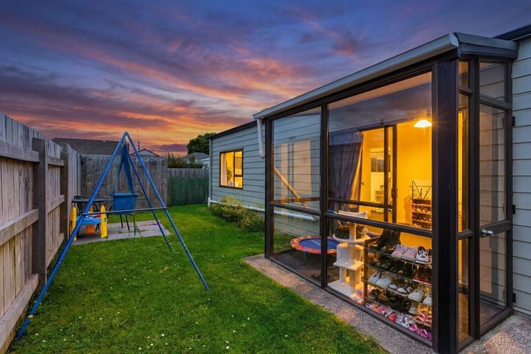 Photo of property in 13c Burns Street, South Dunedin, Dunedin, 9012