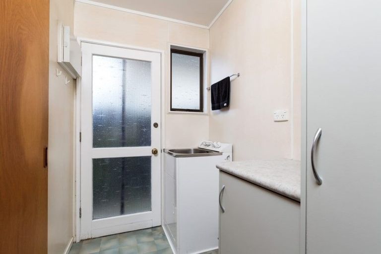 Photo of property in 38 Gilbert Street, New Plymouth, 4310