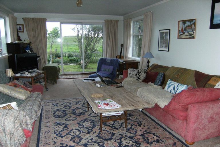 Photo of property in 41 Nuku Street, Tangimoana, 4822