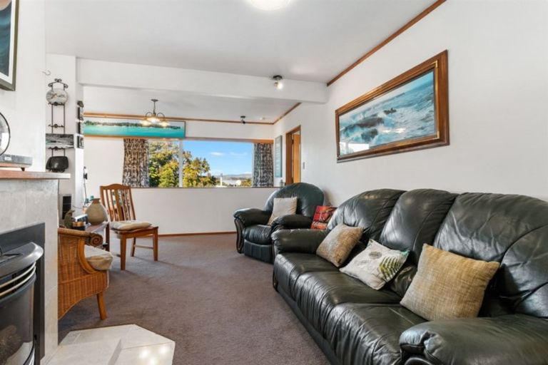 Photo of property in 84 Omokoroa Road, Omokoroa, 3114