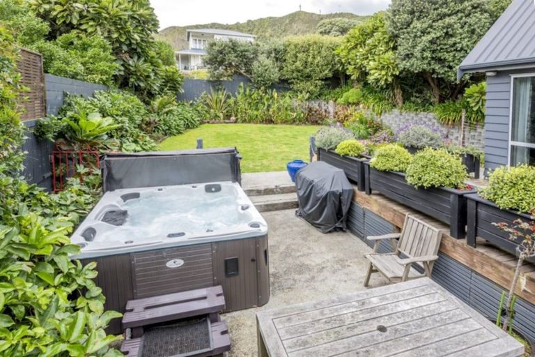 Photo of property in 48 The Parade, Paekakariki, 5034