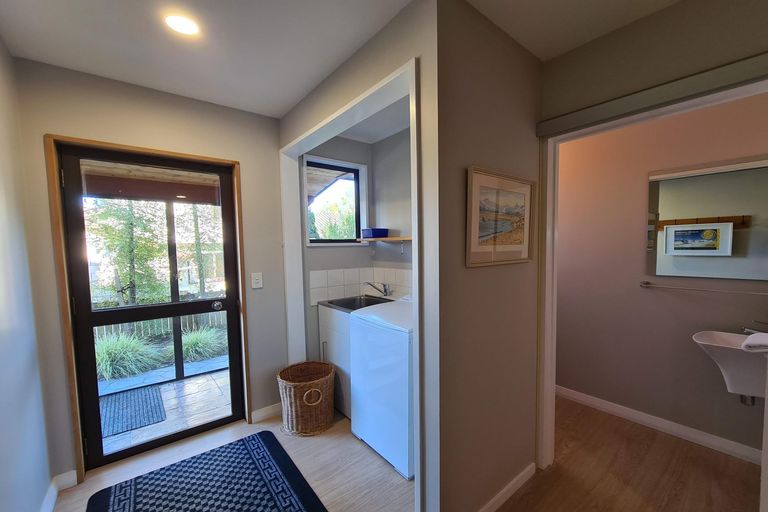 Photo of property in 3 Hamilton Drive, Lake Tekapo, 7999