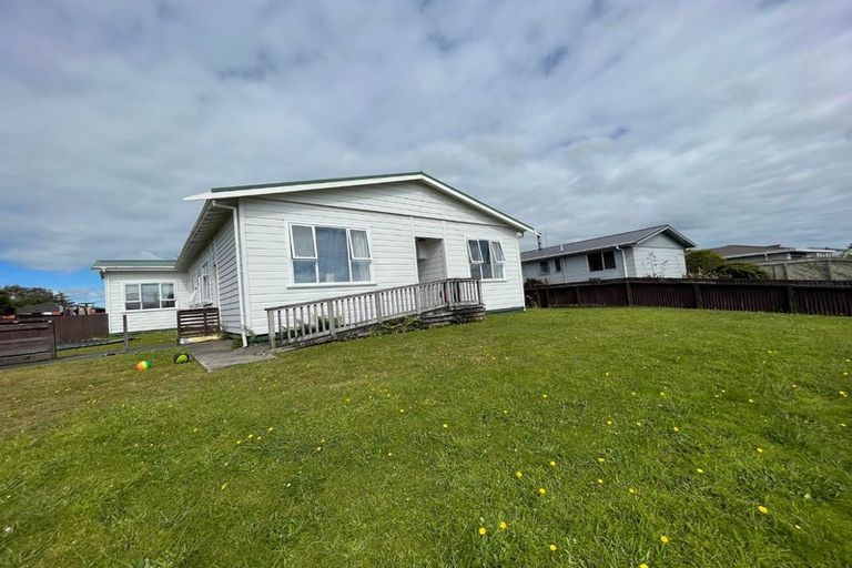 Photo of property in 27/27a Swansea Road, Stratford, 4332