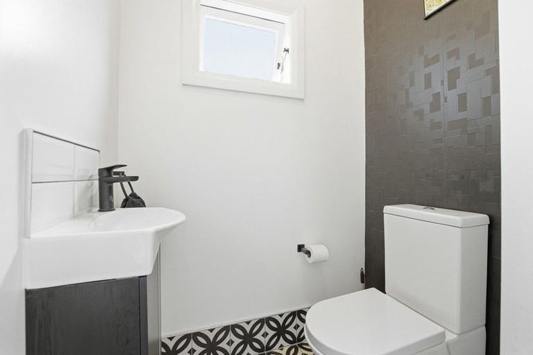 Photo of property in 96 Alma Road, Gonville, Whanganui, 4501