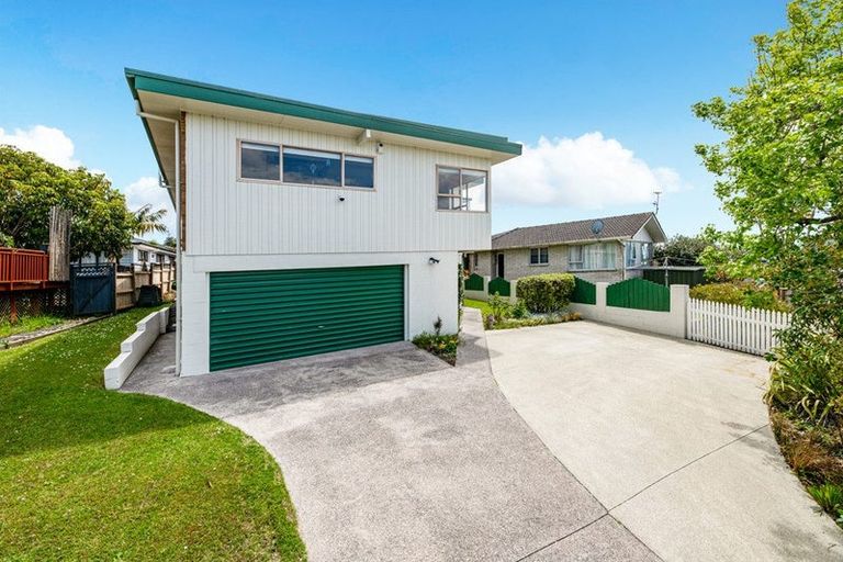 Photo of property in 46 Spence Road, Henderson, Auckland, 0612