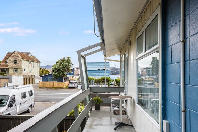 Photo of property in 6/35 Mana Esplanade, Paremata, Porirua, 5026