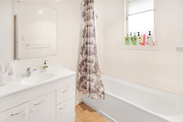 Photo of property in 136 Masters Avenue, Silverdale, Hamilton, 3216