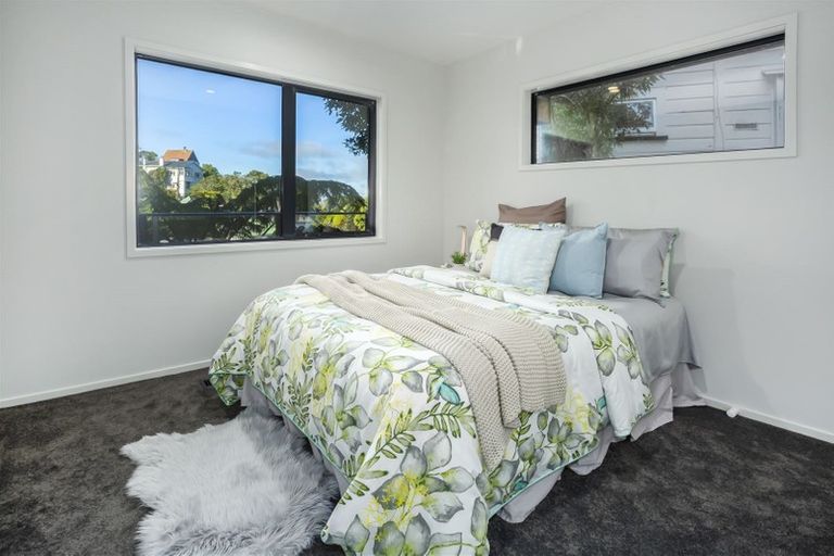 Photo of property in 149 Kelburn Parade, Kelburn, Wellington, 6012