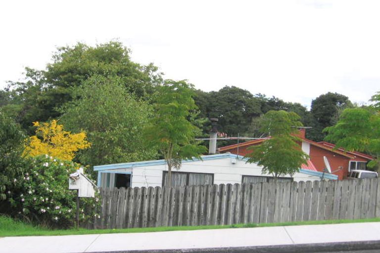 Photo of property in 2/13 Matama Road, Glen Eden, Auckland, 0602