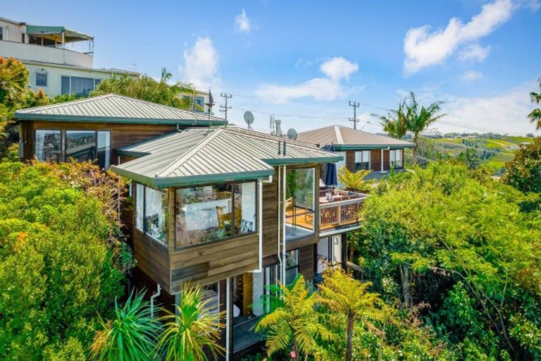 Photo of property in 2/194 Glenvar Road, Torbay, Auckland, 0630