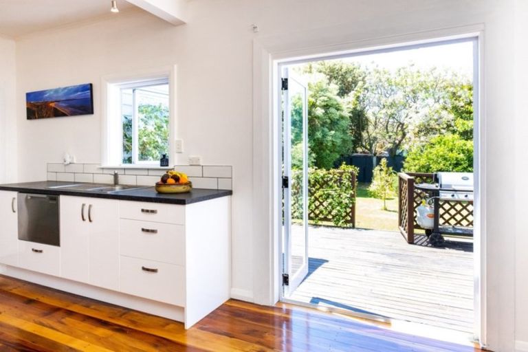 Photo of property in 80 Meeanee Quay, Westshore, Napier, 4110