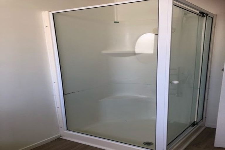 Photo of property in 3 Waverley Avenue, Glenfield, Auckland, 0629