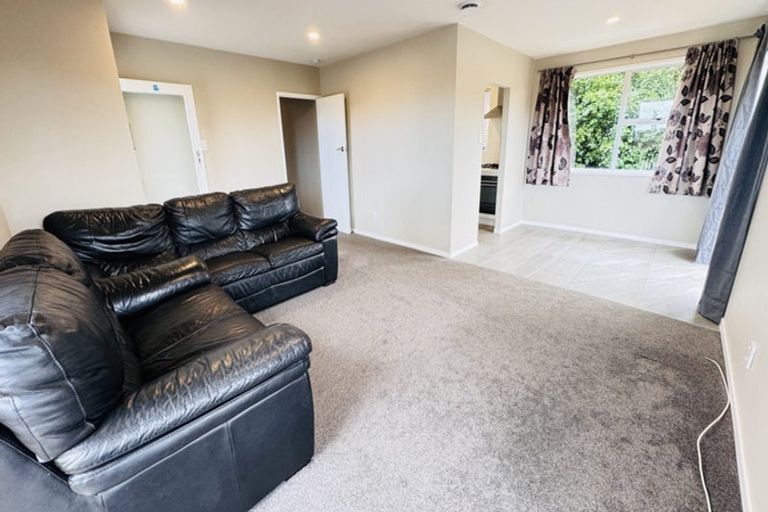 Photo of property in 32 Fitzwater Place, Henderson, Auckland, 0612