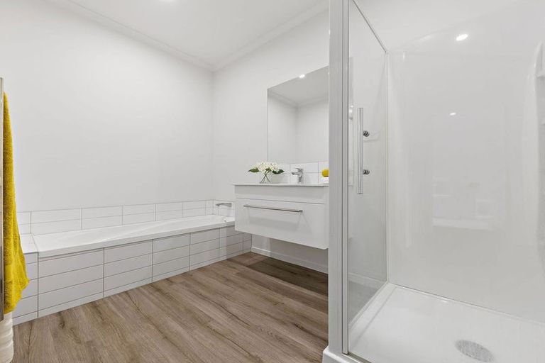 Photo of property in 32 George West Square West, Wigram, Christchurch, 8025