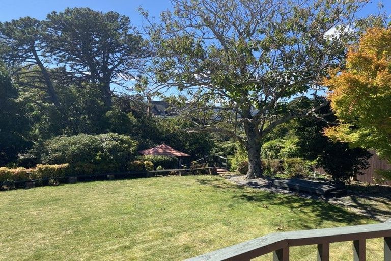 Photo of property in 18 Corrondella Grove, Belmont, Lower Hutt, 5010