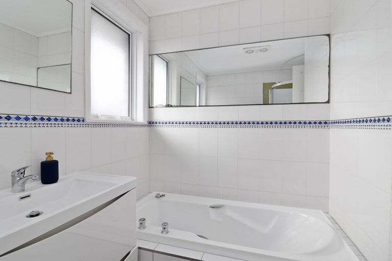 Photo of property in 12 Sain Crescent, Morrinsville, 3300