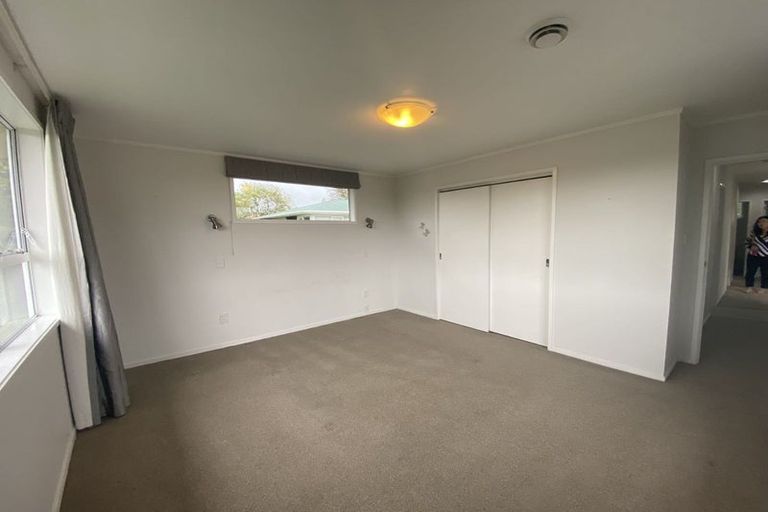 Photo of property in 4 Trojan Crescent, New Lynn, Auckland, 0600
