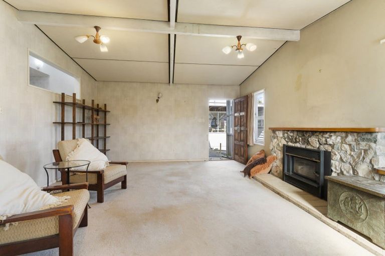 Photo of property in 2 Taverner Street, Carterton, 5713