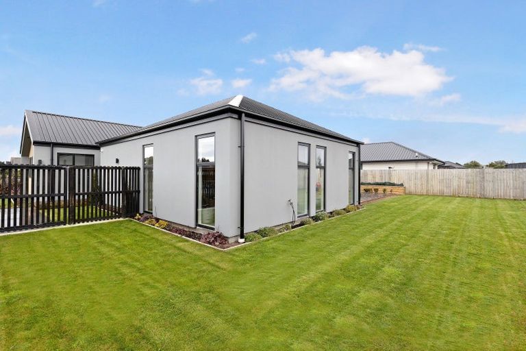 Photo of property in 1 Hamlett Drive, Woodend, 7610